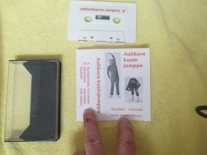 AULIKSEN KUNTOJUMPPA /  venyttele - rentoudu !!