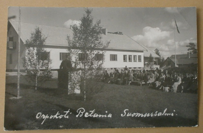 Suomussalmi, Orpokoti Betania, kesäjuhlat pihalla, vkpk