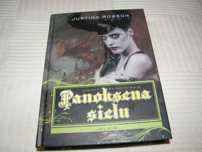 Justina Robson Panoksena sielu -sid