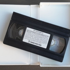 VHS: Shooting Fish / Huijareita Kuten Me (Stuart Townsend) - pikkukuva 5