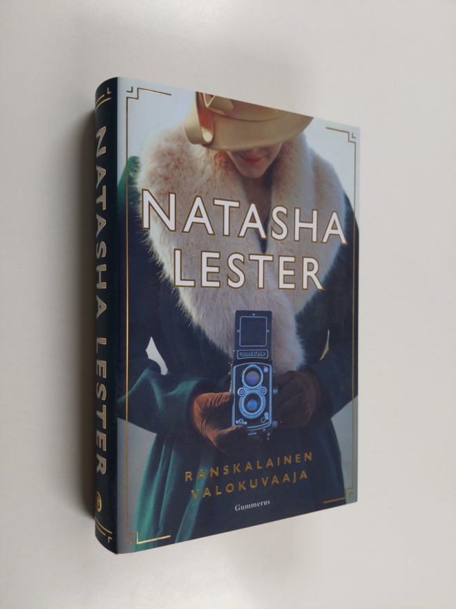 Natasha Lester : Ranskalainen valokuvaaja