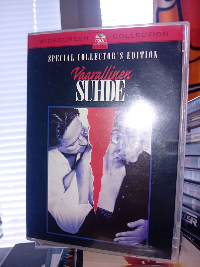 DVD Vaarallinen suhde ( SIS POSTIKULU )