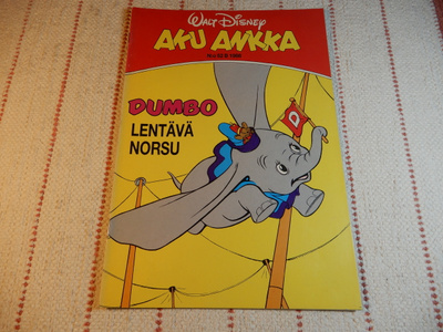 AKU ANKKA  52B  1988 - DUMBO LENTÄVÄ NORSU