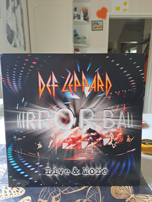 Def Leppard Live&more