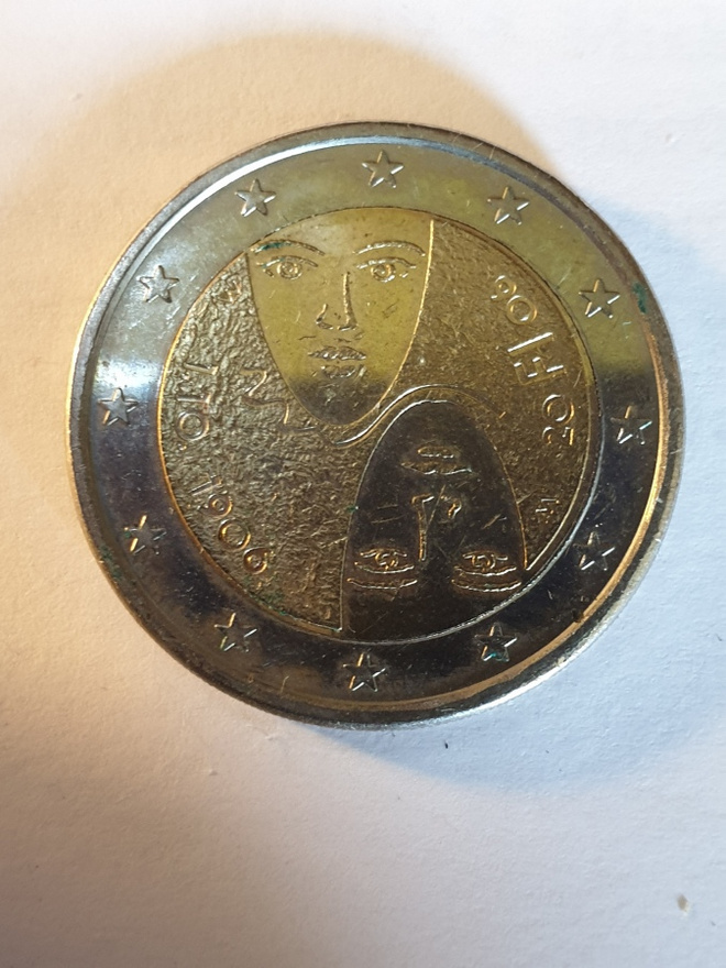 Äänioikeus 100 v 2 € kolikko