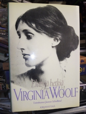 WOOLF : Elettyjä hetkiä ( SIS POSTIKULU)