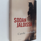 Carola Sandbacka : Sodan jaloissa - pikkukuva 1