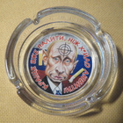 Ukraina: Vladimir Putin tuhka-astia - pikkukuva 1