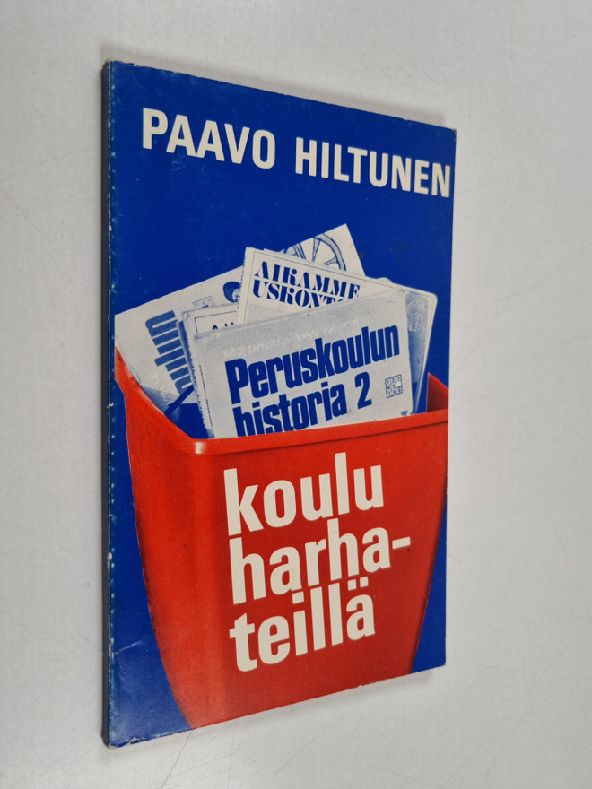 Paavo Hiltunen : Koulu harhateillä