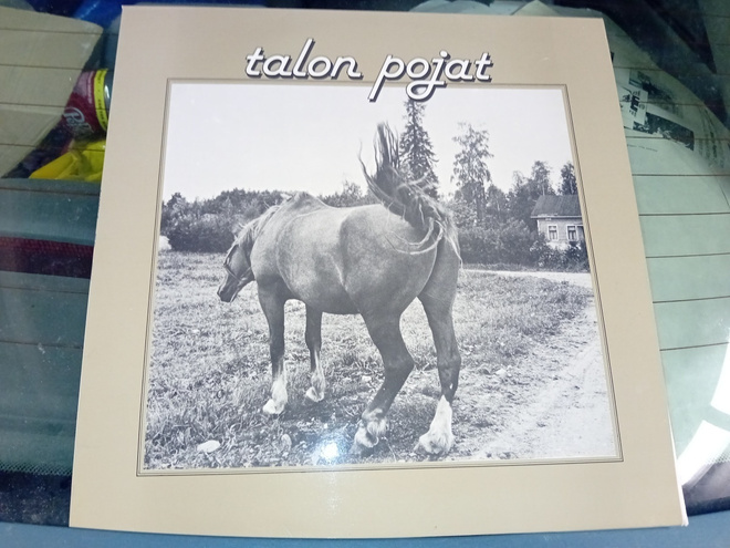 LP Talon Pojat ( SIGNED  ) SIS POSTIKULU
