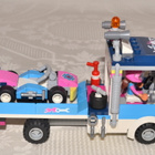 LEGO Friends 41348 - Olivian huoltoauto - - pikkukuva 2
