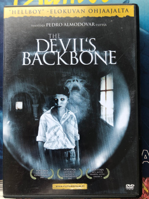 The Devil’s Backbone. 2001.