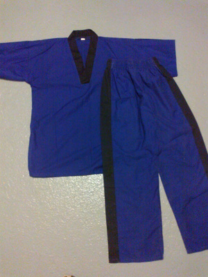 Taekwondo puku + housut + 4 vyötä + laukku , M - koko