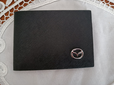 Musta MAZDA lompakko