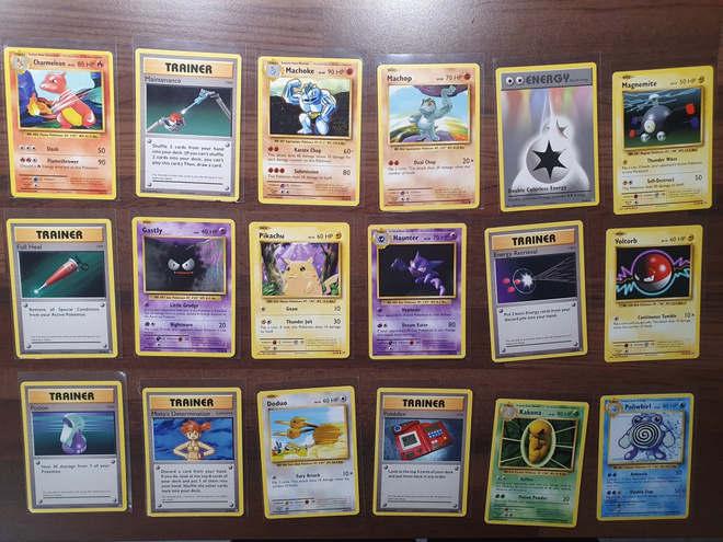 Pokemon Evolutions Sarjan kortteja yksittäin myynnissä