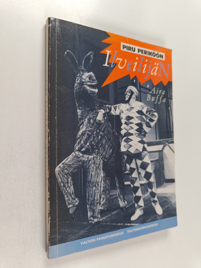 Aira Buffa : Piru periköön ilveilijän : johdatus dario fo...