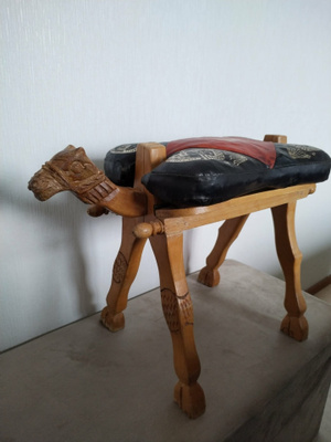 Vintage egyptiläinen kamelijakkara / rahi 1950-luku