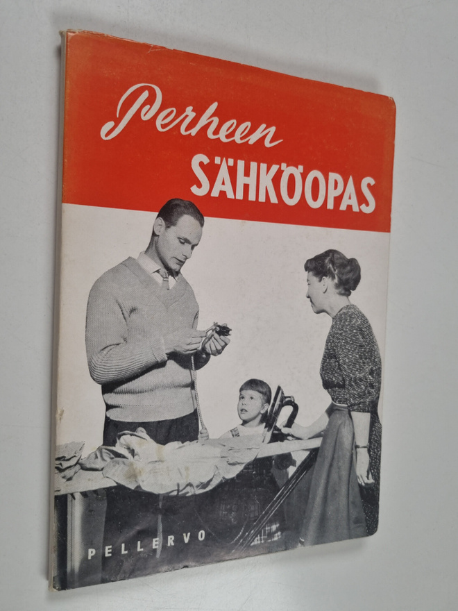 Aune Ensio : Perheen sähköopas
