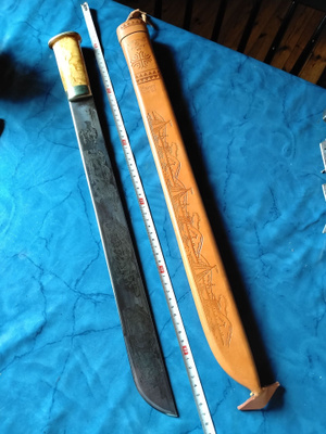 jättikokoinen puukko