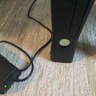 Xbox 360 s, 2 ohjainta sekä 6 peliä - pikkukuva 1