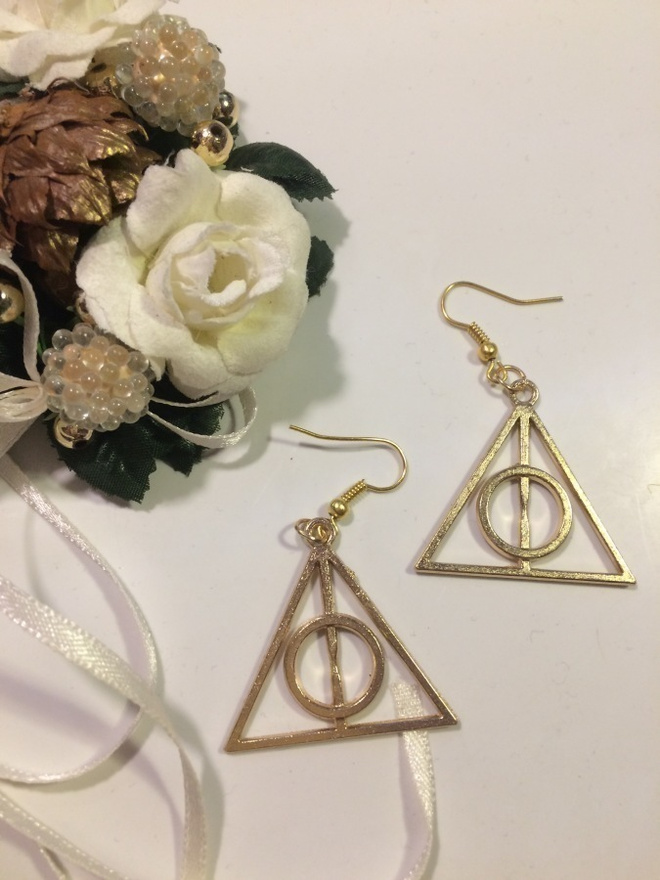 4 .. Harry Potter Kullanväriset Kauniit  .. Korvakorut