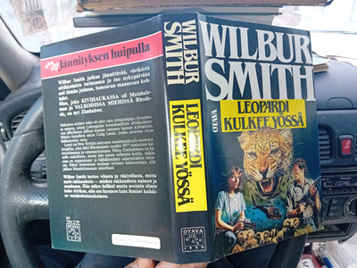 Wilbur Smith: Leopardi kulkee yössä (2p.1986) Sis.pk:t