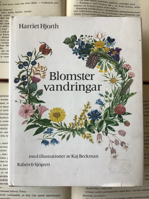 Harriet Hjorth - Blomstervandringar (inbunden bok)