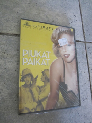 PIUKAT PAIKAT - MARILYN MONROE ( AVAAMATON DVD )