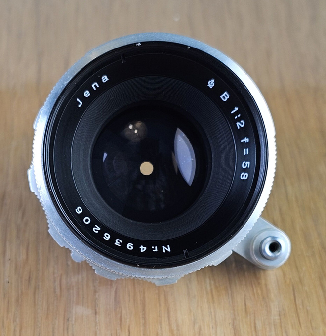 == Carl Zeiss Jena Biotar 58mm F2 - Exakta