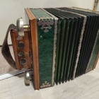 venäläinen nappiharmonikka kelloilla (Saratov) - pikkukuva 2
