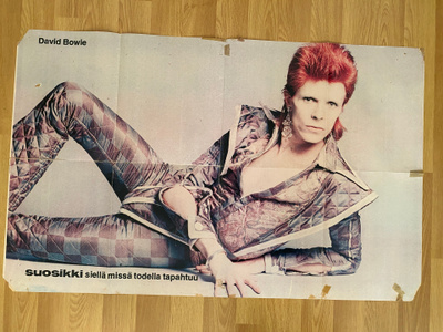 David Bowie juliste + Curiosity Killed the Cat juliste
