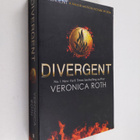 Veronica Roth : Divergent - pikkukuva 1