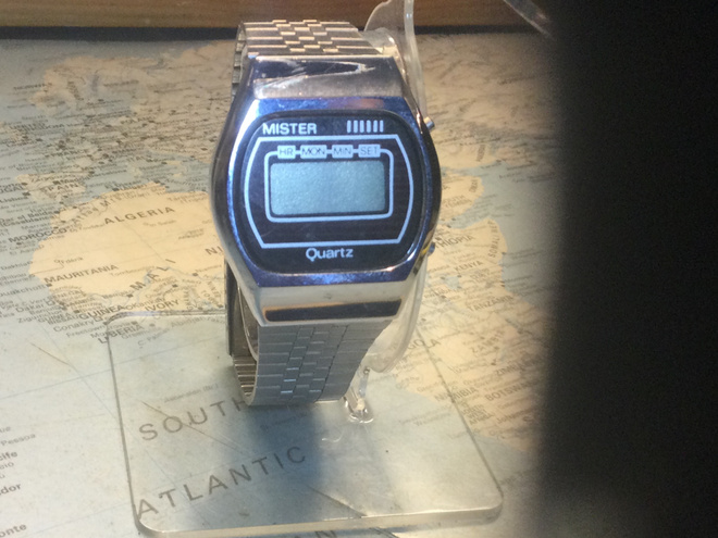 MISTER QUARTZ *hieno kokonaisuus*