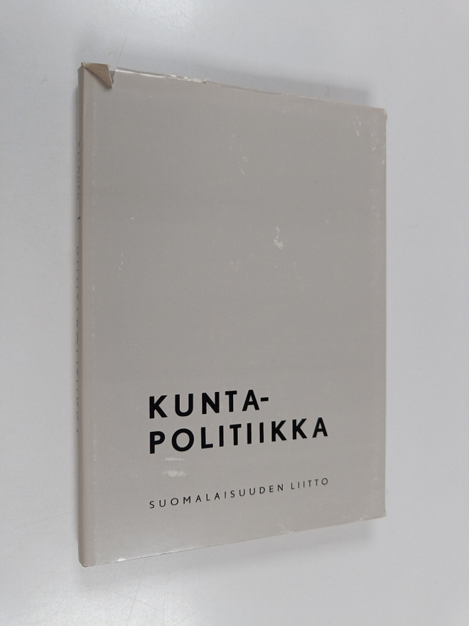 Kuntapolitiikka : kuntapolitiikan seminaarissa Saarijärve...