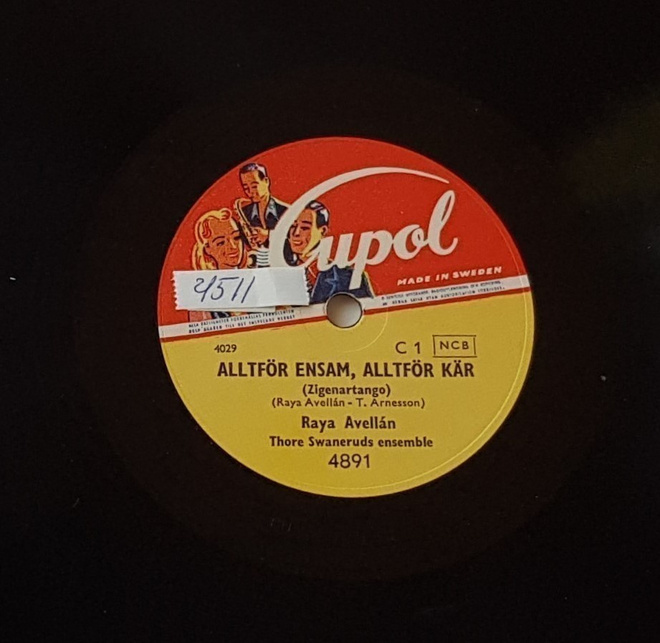 Savikiekko - Raya Avellan (Harmony Sisters) - Cupol 4891