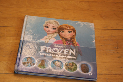 Frozen lettejä ja kampauksia Disney