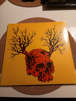 Mokoma - Hengen pitimet LP. Tehdasmuoveissa