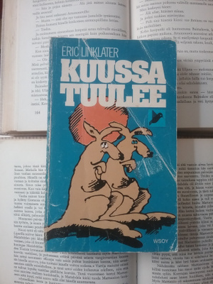 Eric Linklater - Kuussa tuulee (pokkari)