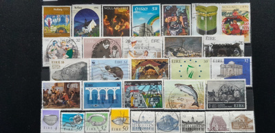 IRLANTI n.1970-90 LEIMATTUJA postimerkkejä 31 kpl