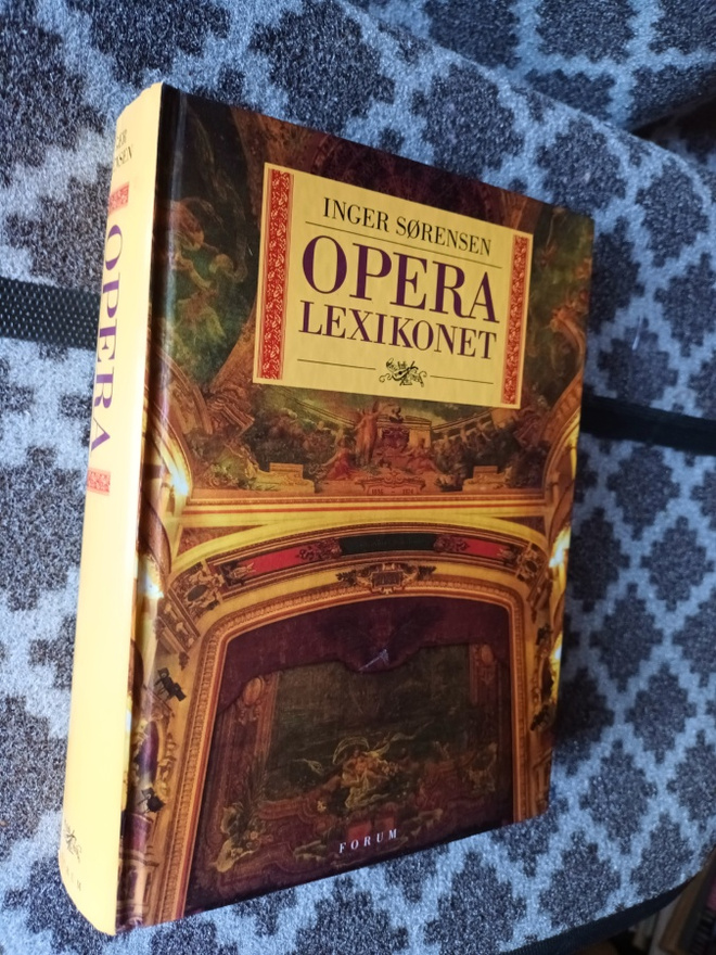 Inger Sörensen: Operalexikonet +broschyrer bl.a. Monteverdi