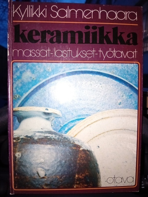 Kyllikki Salmenhaara  :  Keramiikka  ( SIS POSTIKULU  )