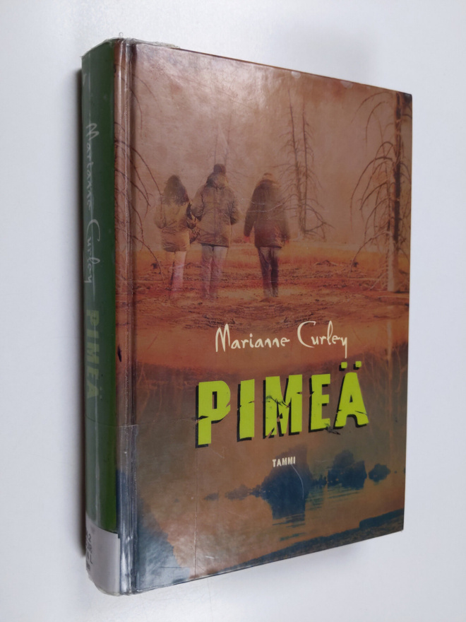 Marianne Curley : Pimeä
