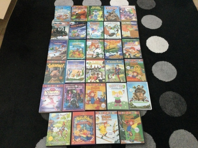 DVD-ELOK. 38 KPL+ 2 Blu-ray LASTEN.naarmuilla olevia levyjä!