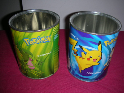2 kpl Pokemon peltipurkkeja