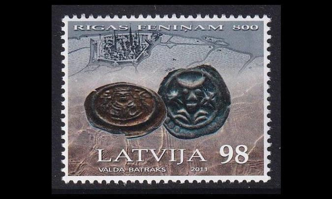 Latvia 808 ** Ensimmäinen raha 800v (2011)