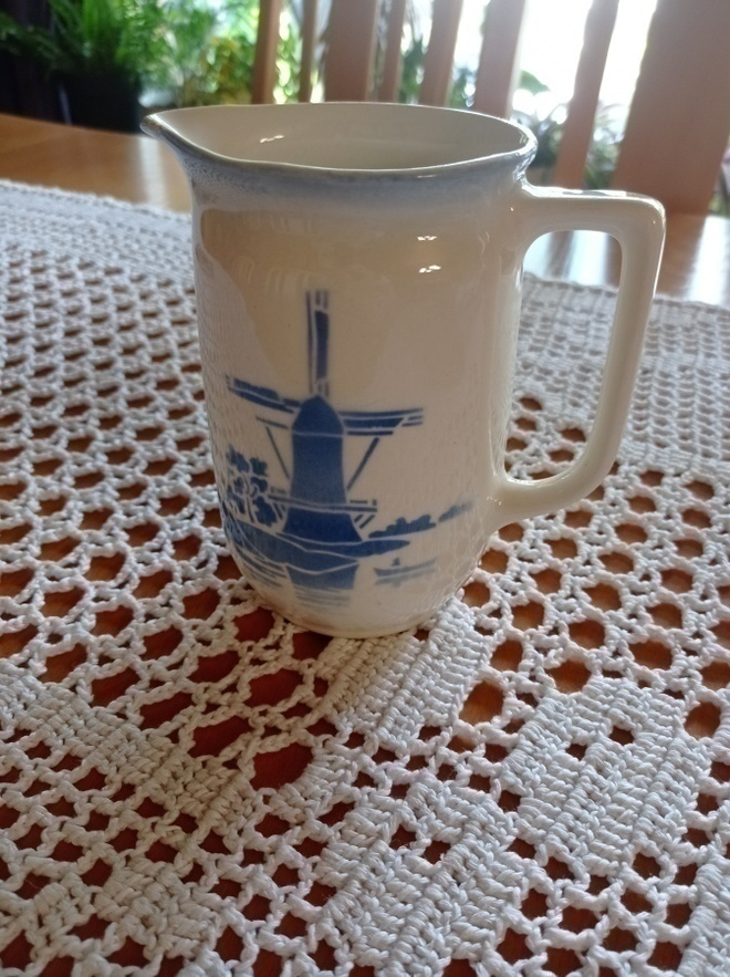Arabia Tuulimylly kannu 14cm korkeus