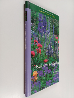 Steven Bradley : Kukkiva kesäpiha