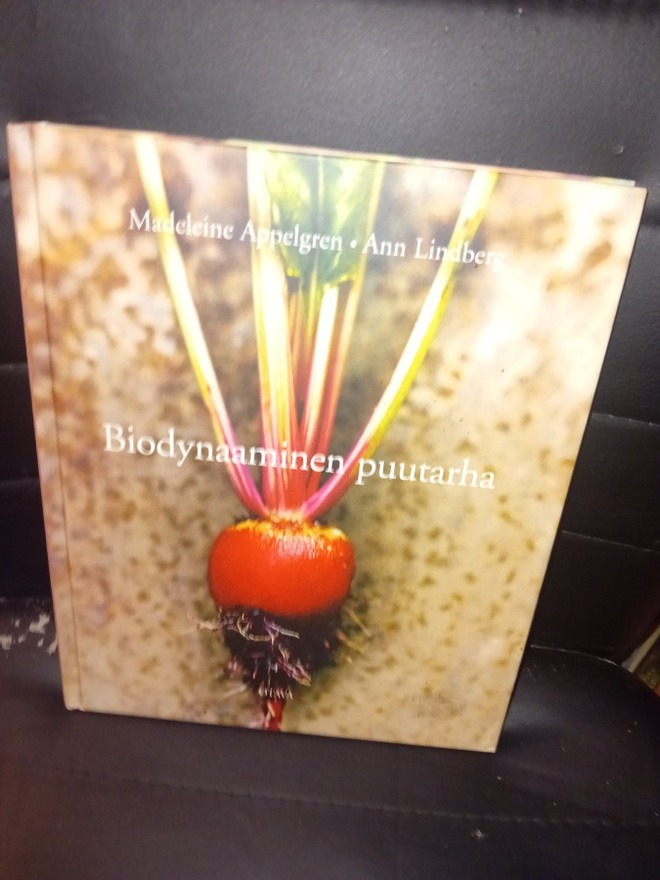 Appelgren : Biodynaaminen puutarha  ( SIS POSTIKULU )