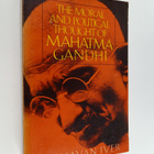 Raghavan N. Iyer : The Moral and Political Thought of Mah... - pikkukuva 1