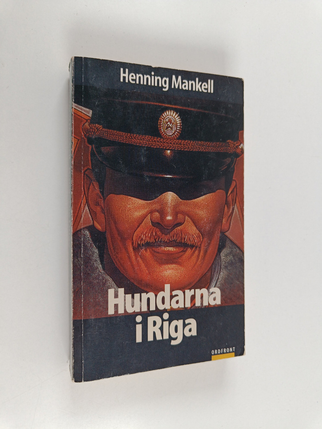 Henning Mankell : Hundarna i Riga : kriminalroman